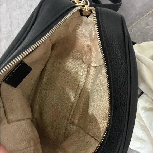 Gucci Black Pebbled Leather Crossbody Bag - Picture 7 of 8